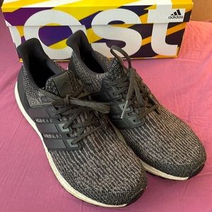 Men’s size 10.5 Adidas UltraBOOST
